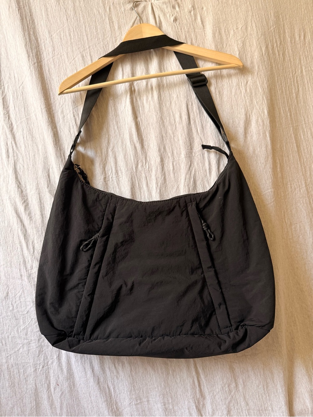 Minimalist Black Hobo Shoulder Bag - Adjustable Strap